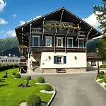 Apartament Orania *